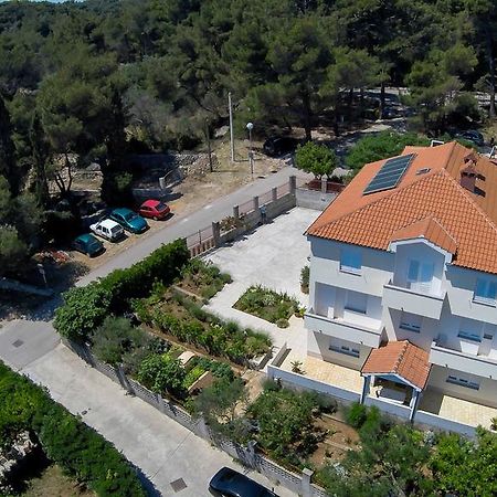 Apartmani Dorita Mali Losinj Bagian luar foto