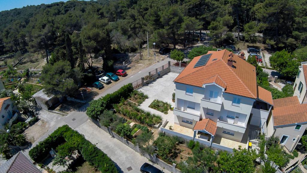 Apartmani Dorita Mali Losinj Bagian luar foto