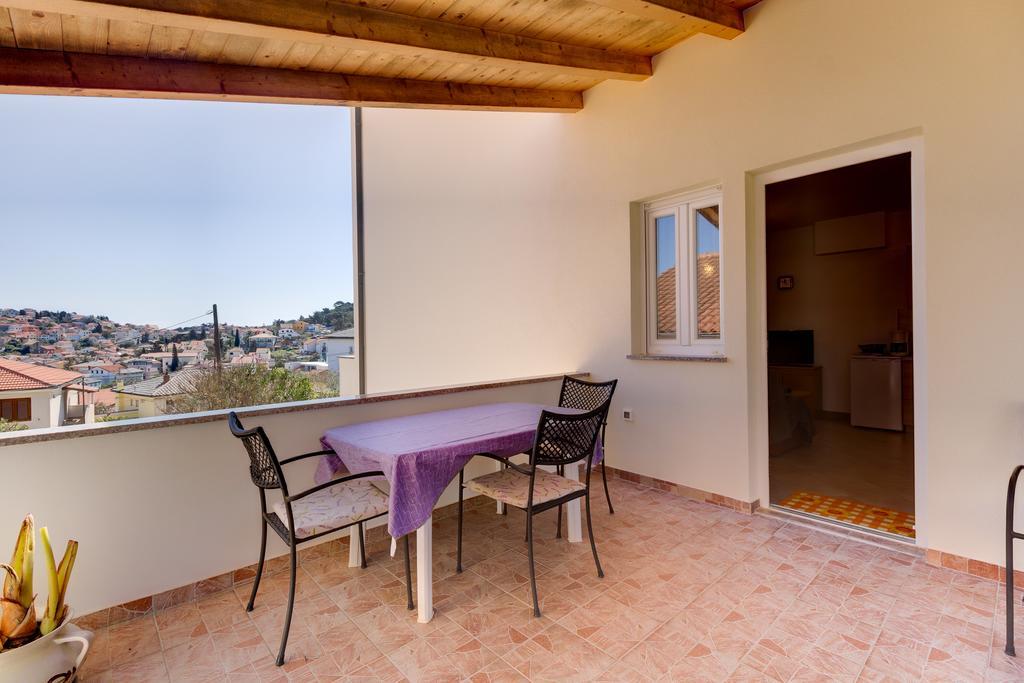Apartmani Dorita Mali Losinj Bagian luar foto