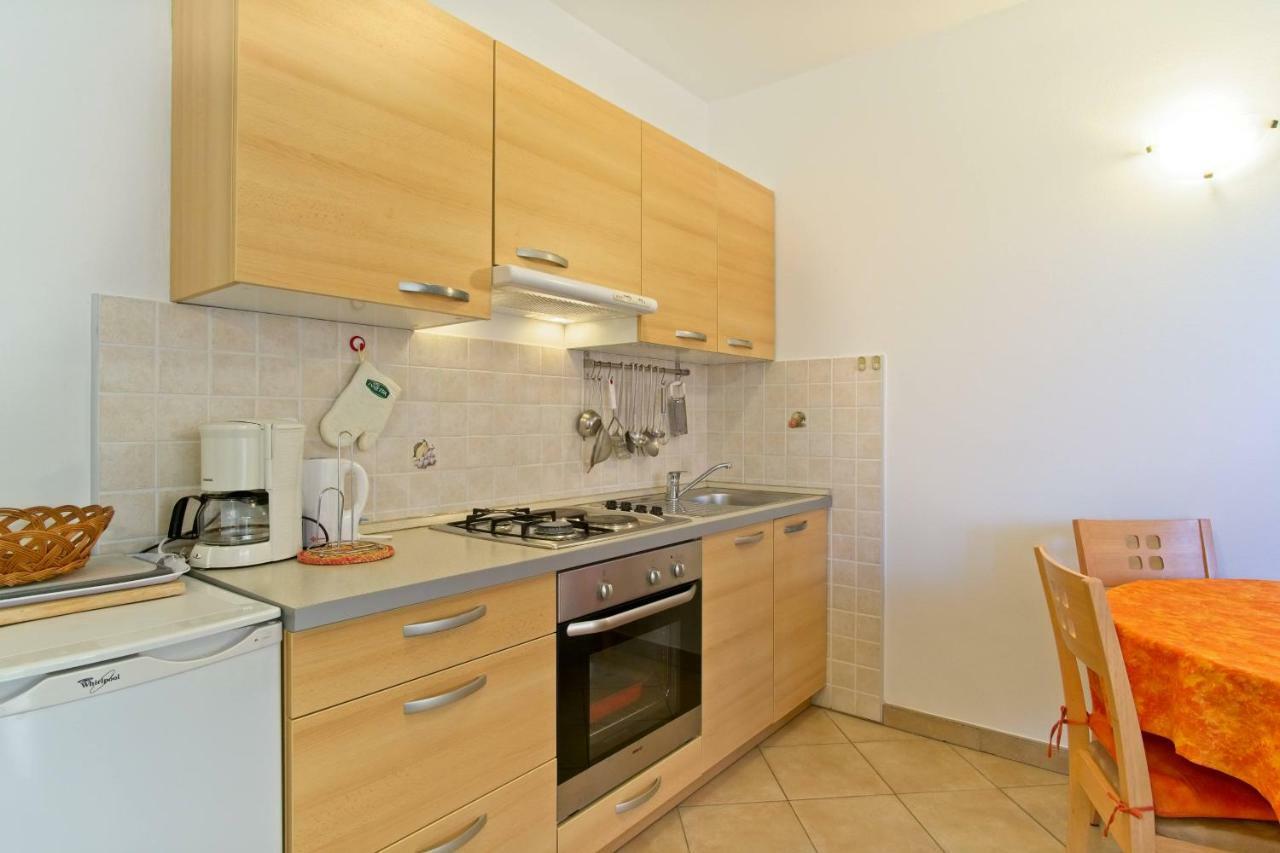 Apartmani Dorita Mali Losinj Bagian luar foto