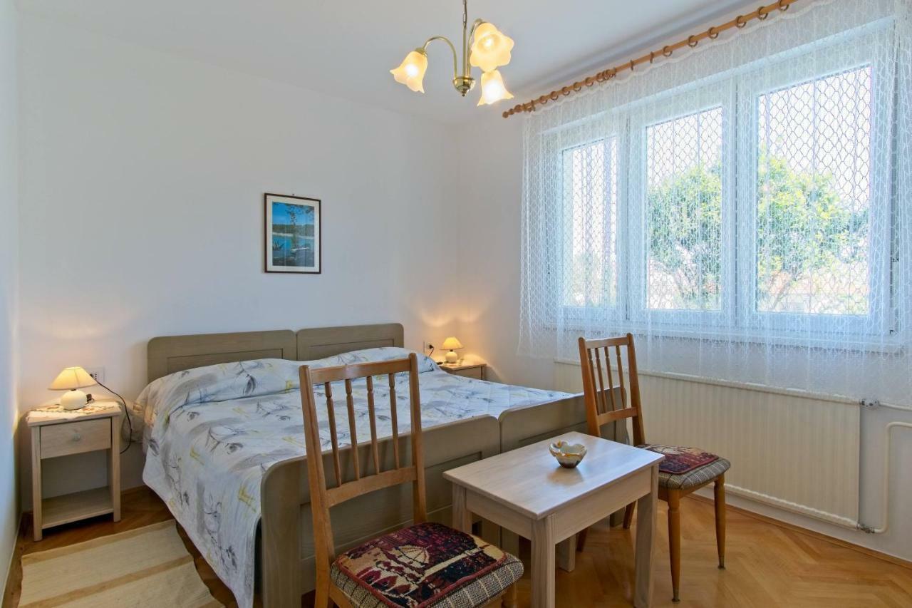 Apartmani Dorita Mali Losinj Bagian luar foto