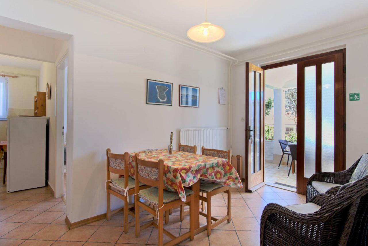 Apartmani Dorita Mali Losinj Bagian luar foto