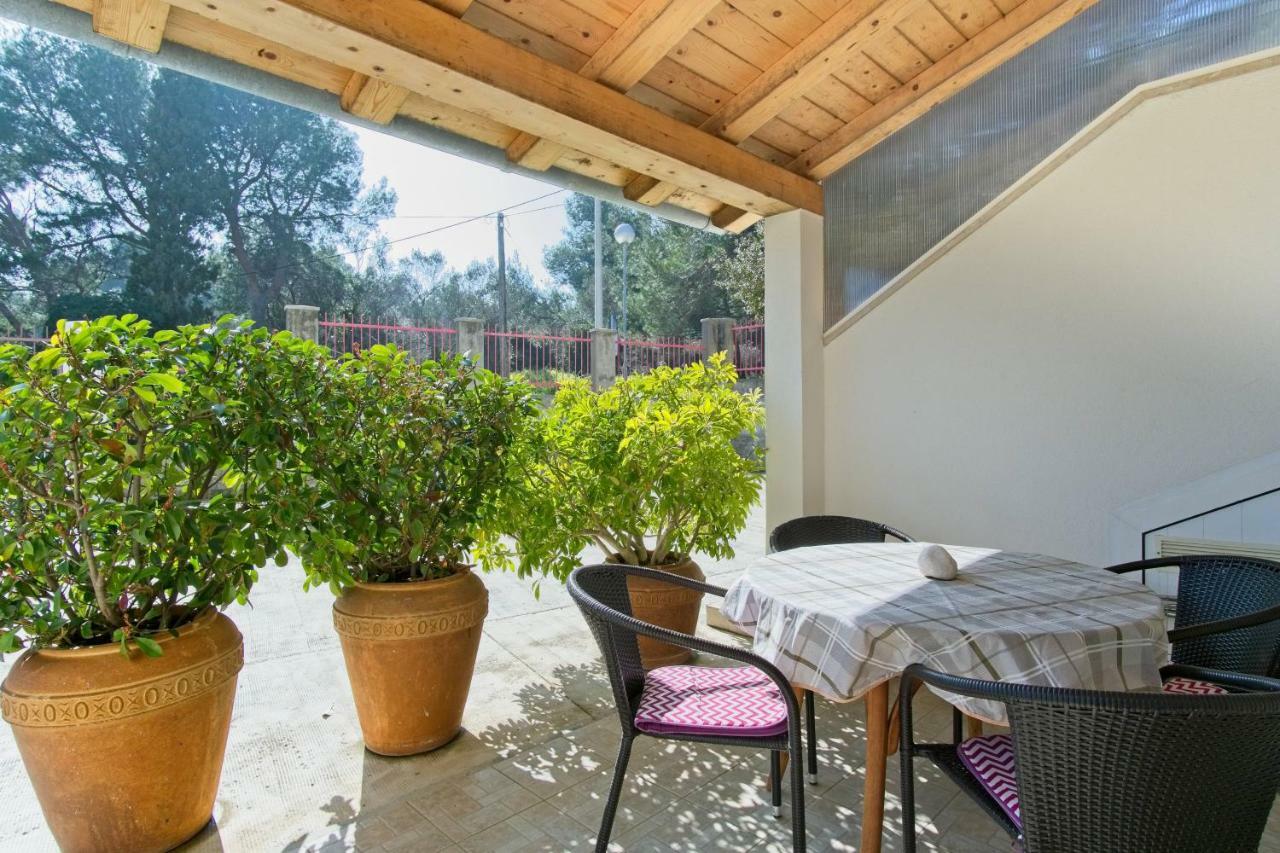 Apartmani Dorita Mali Losinj Bagian luar foto