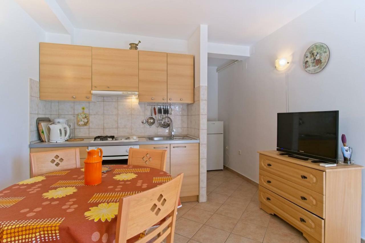 Apartmani Dorita Mali Losinj Bagian luar foto
