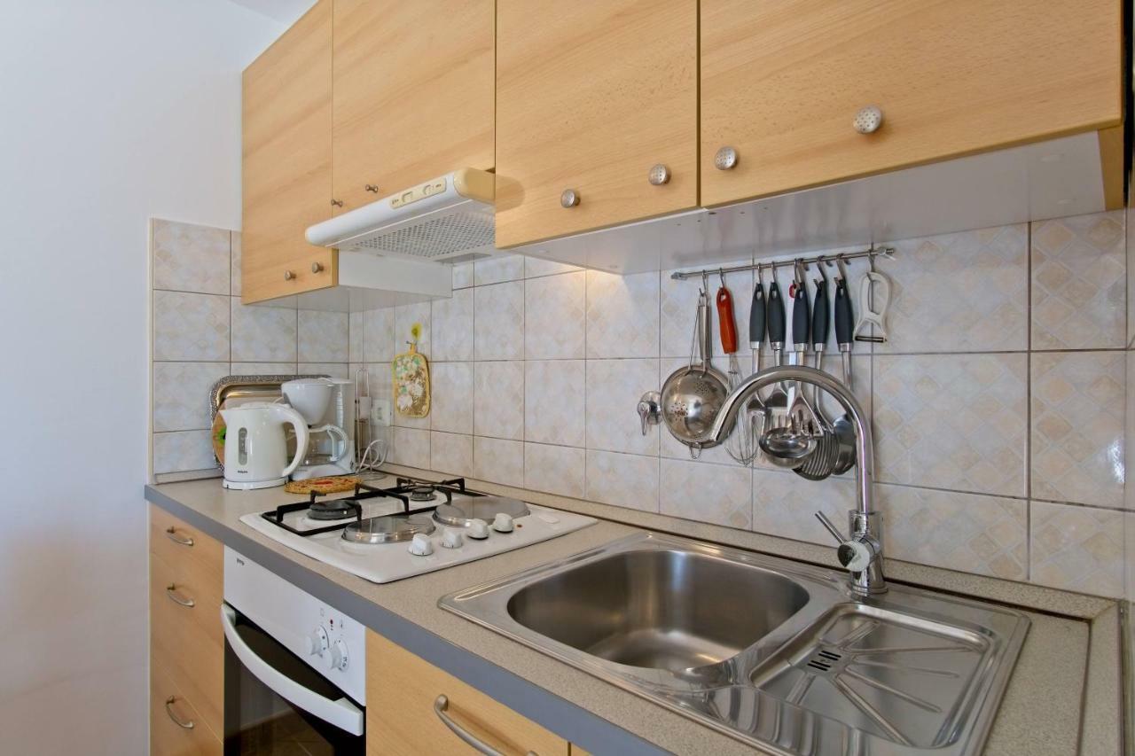 Apartmani Dorita Mali Losinj Bagian luar foto