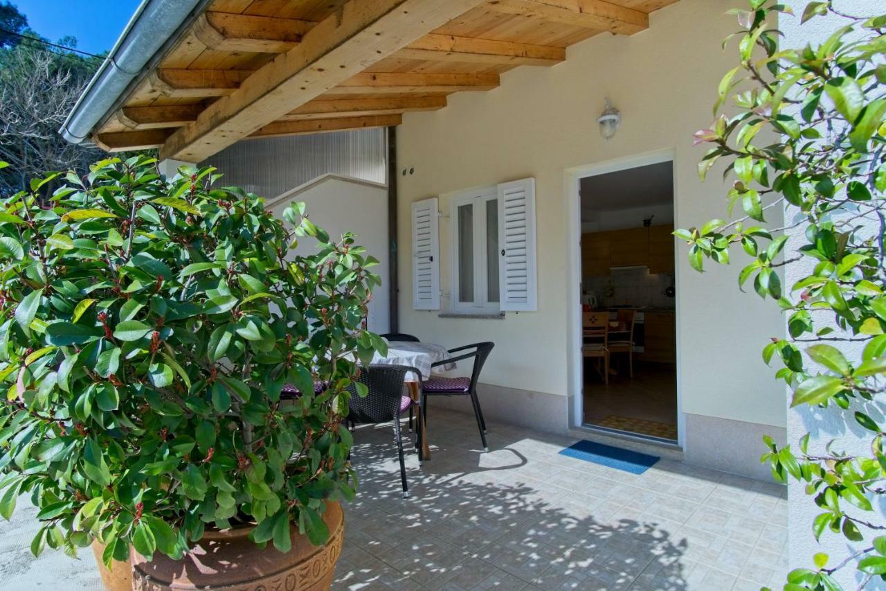 Apartmani Dorita Mali Losinj Bagian luar foto