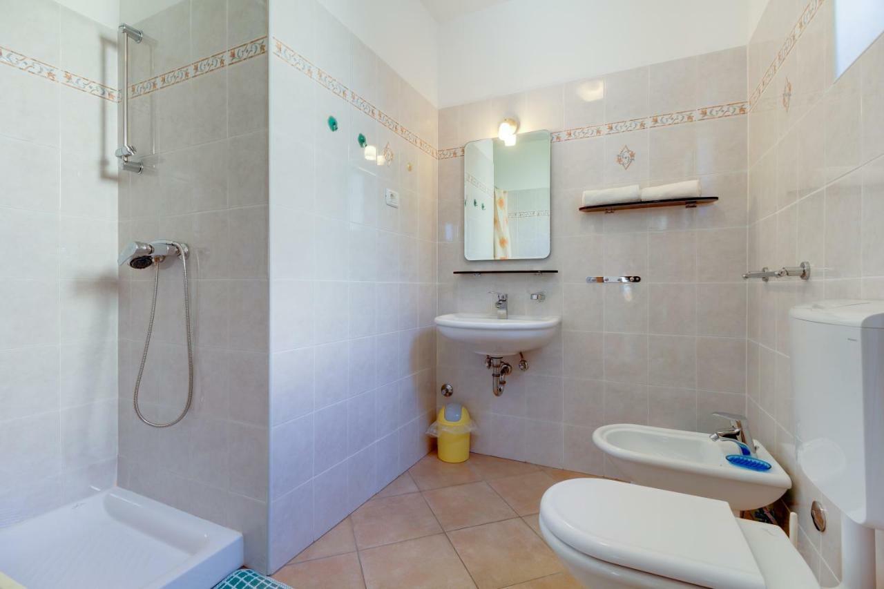 Apartmani Dorita Mali Losinj Bagian luar foto